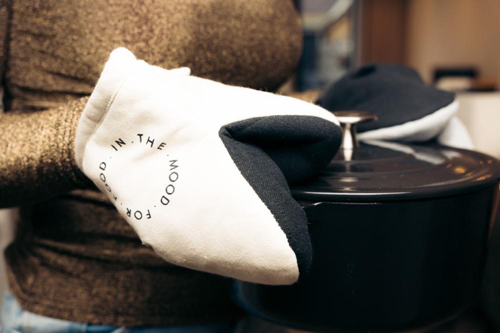 ZENZA - Mood for Food - Ovenhandschoen - Wit
